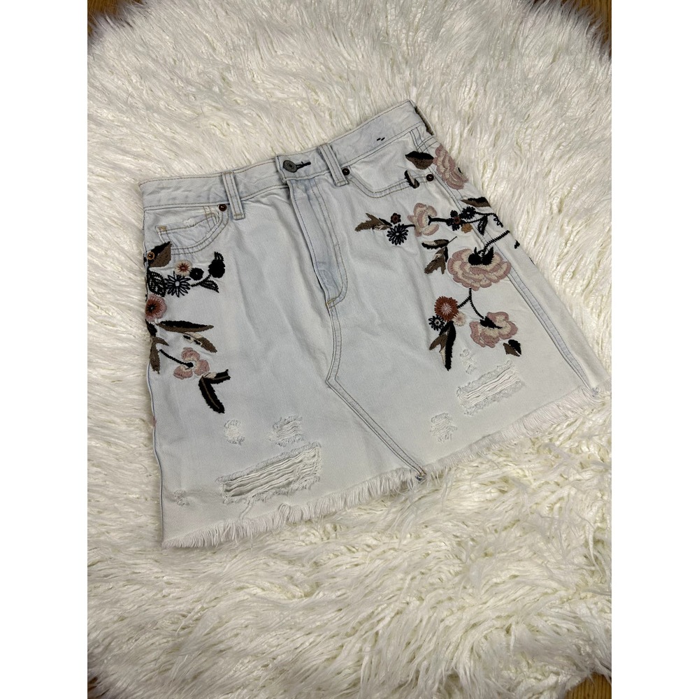 Abercrombie & Fitch Light Denim Floral Skirt - Size 0 - Excellent Condition